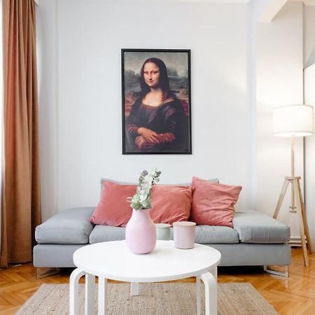 Gorgeous Apartment With Central Location In Sisli 이스탄불 외부 사진